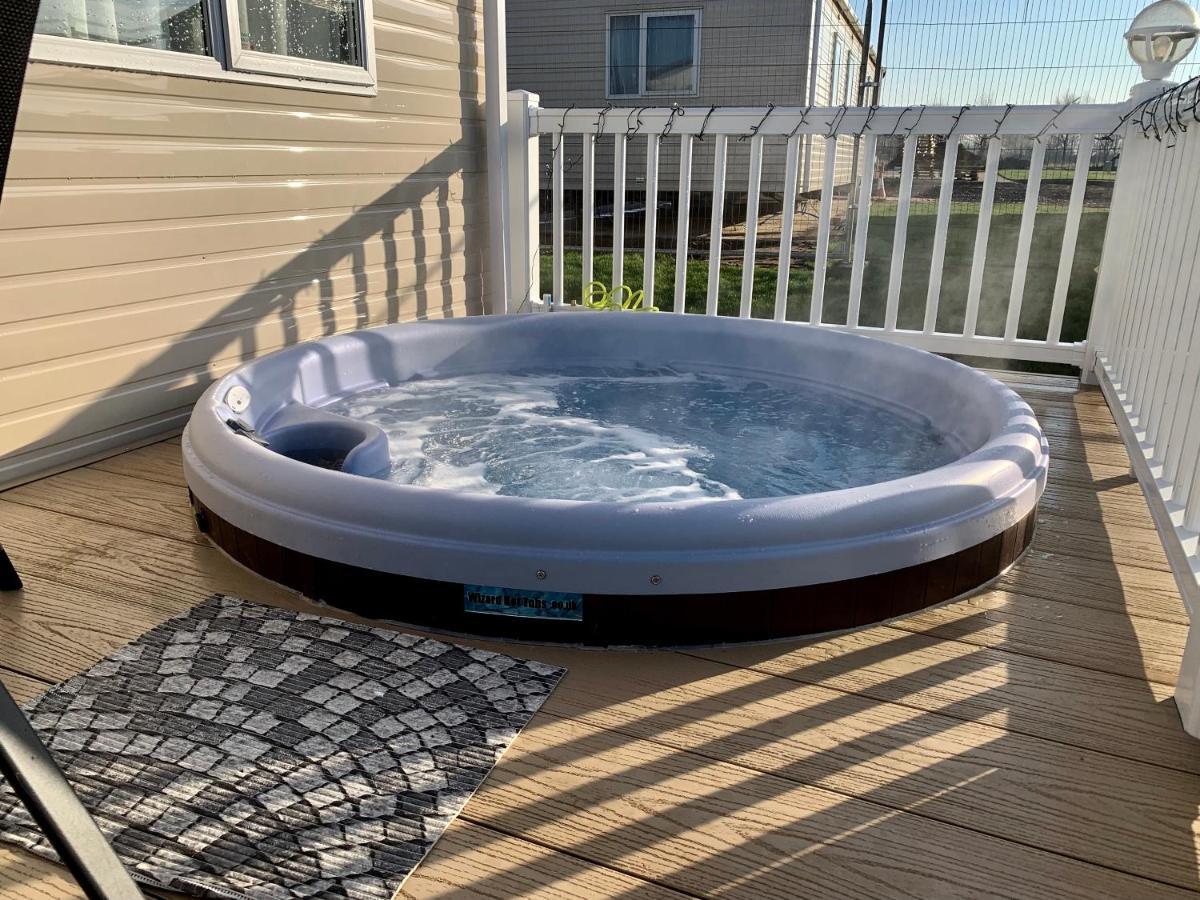 Relaxing Holiday Home With Hot Tub At Tattershall Lakes Εξωτερικό φωτογραφία