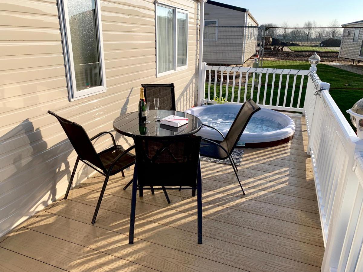 Relaxing Holiday Home With Hot Tub At Tattershall Lakes Εξωτερικό φωτογραφία